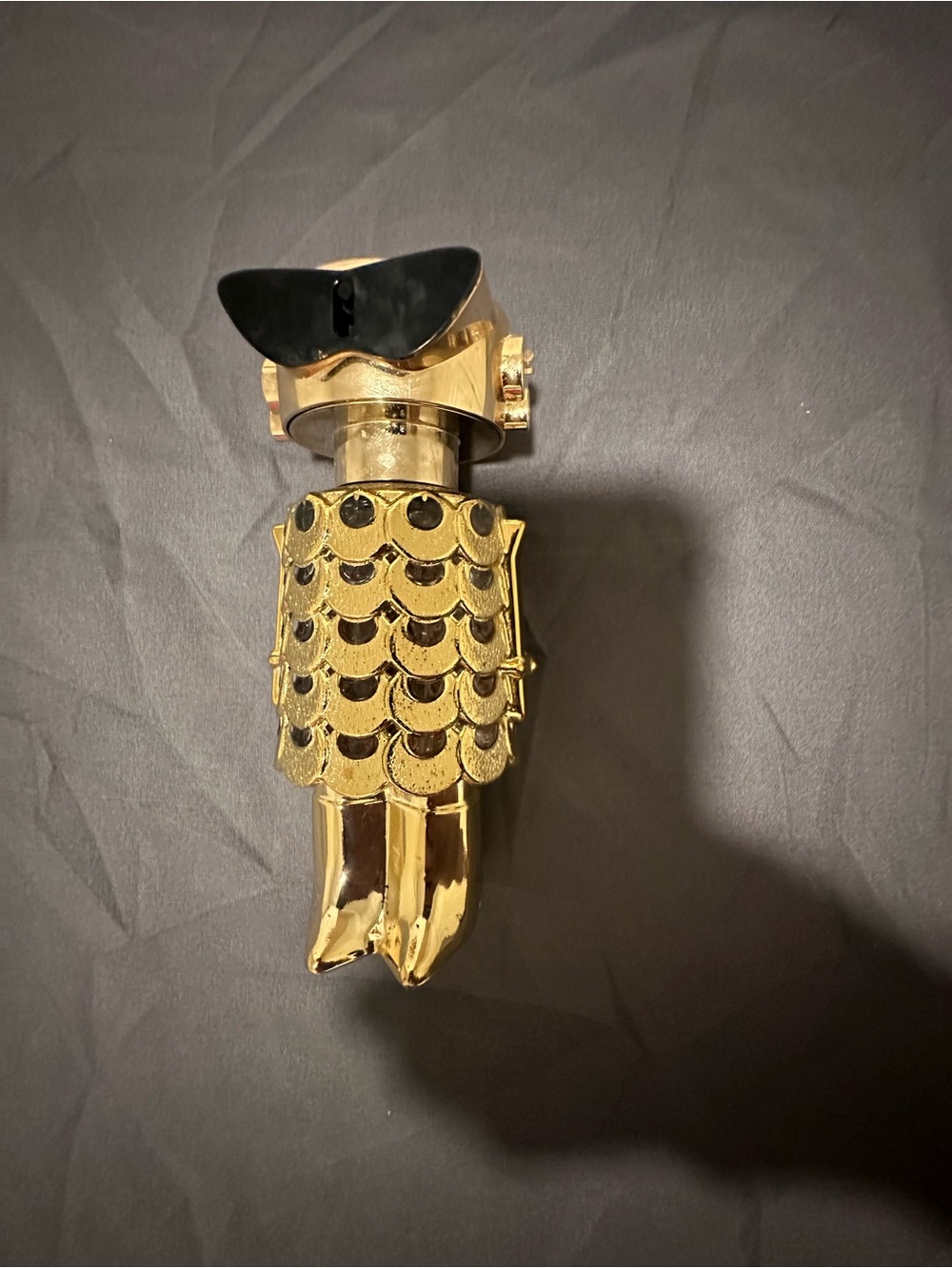 Gold Hand-Shaped Women's Accessory Charm